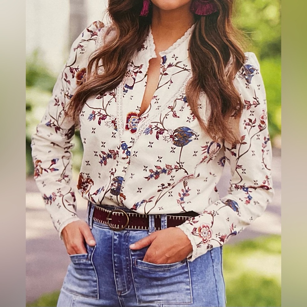 Good Hart Monica Floral Blouse size Medium Matilda Jane